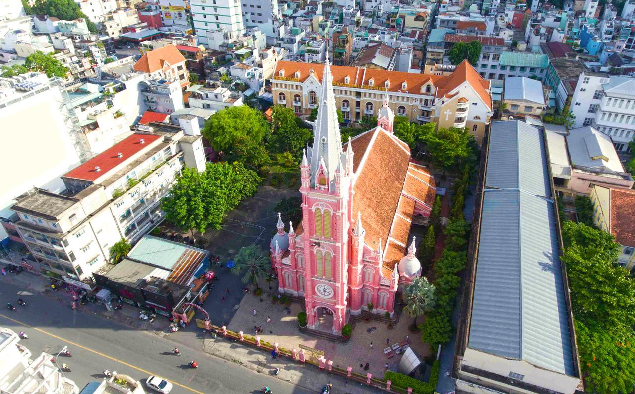 הו צ'י מין סיטי The Nguyens Cafe - Pink Church View מראה חיצוני תמונה
